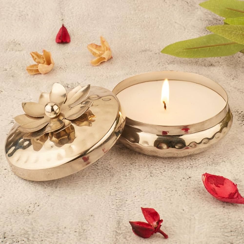 Contemporary candle collection